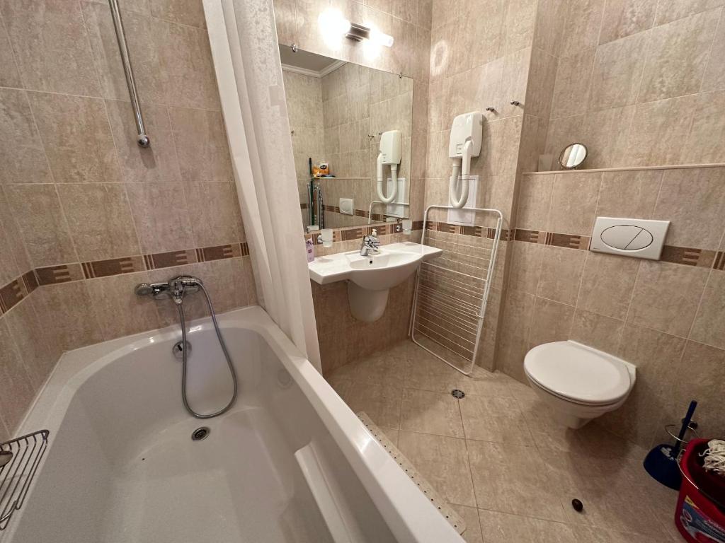 Koupelna v ubytování St Ivan Rilski SPA & Pool Studio