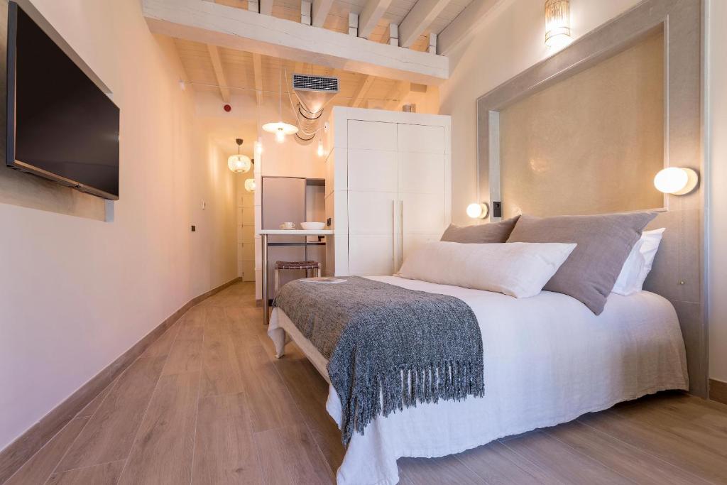 Genteel Home San Francisco Suites - 4