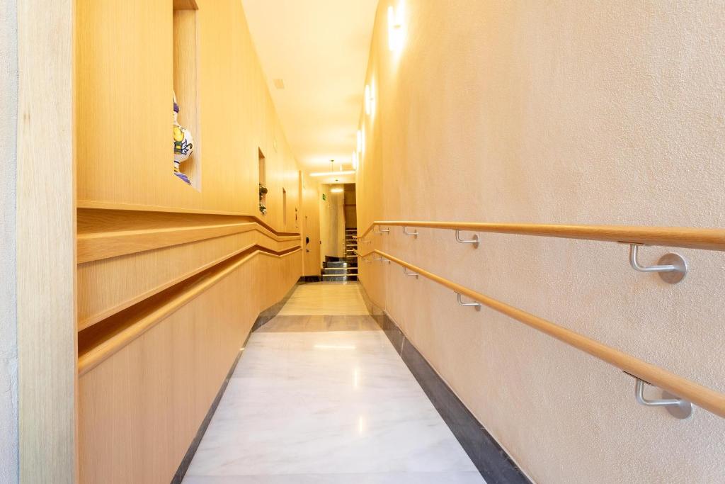 Genteel Home San Francisco Suites - 12