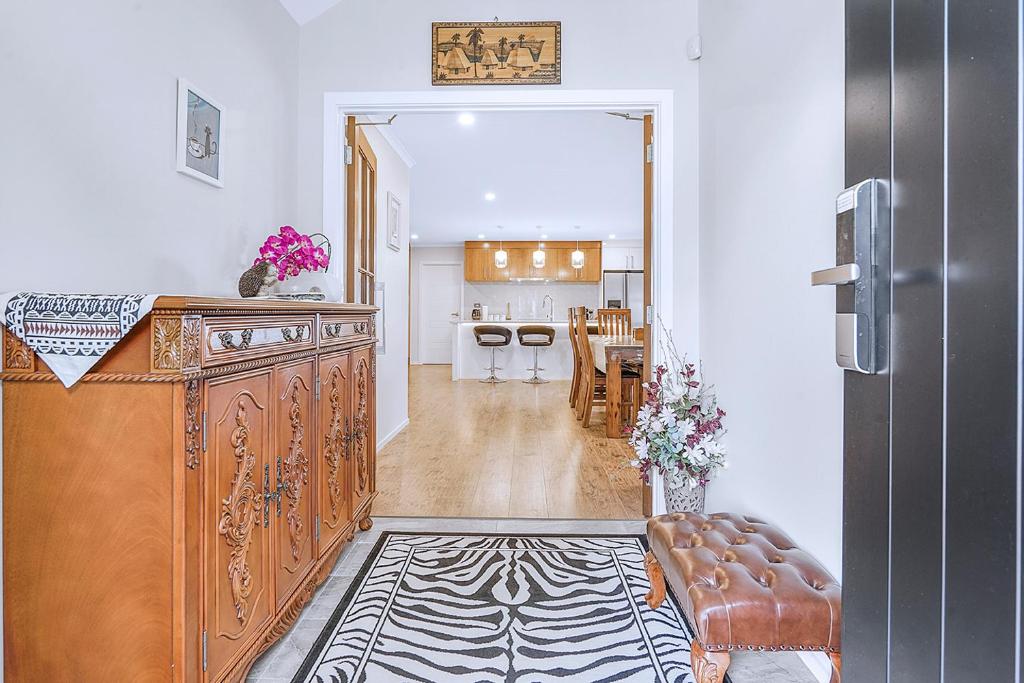 New, spacious, enjoy a quality stay in Flagstaff - Resim 18