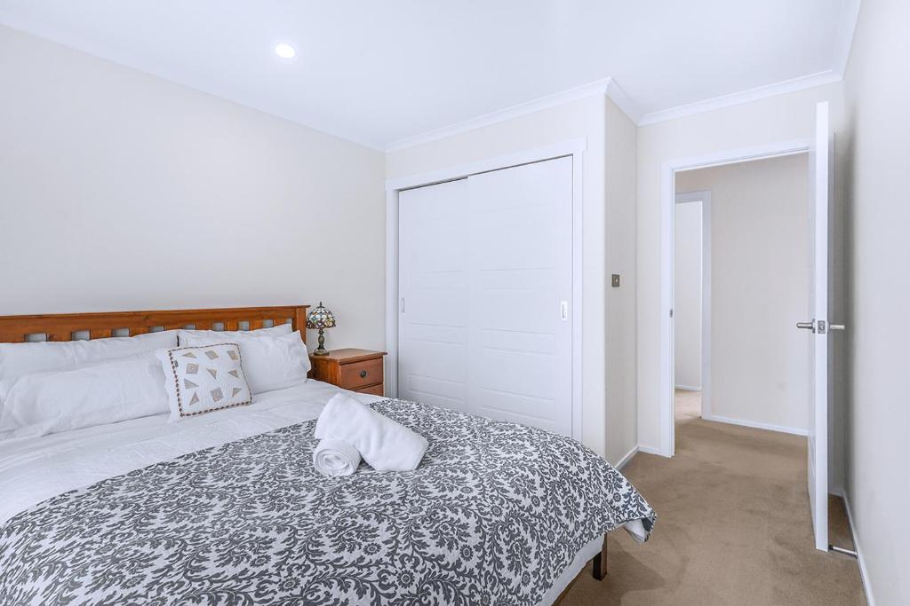 New, spacious, enjoy a quality stay in Flagstaff - Resim 24