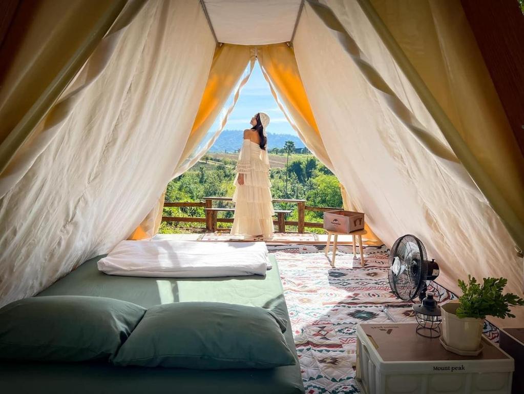 Serene Khaokho - Tenda