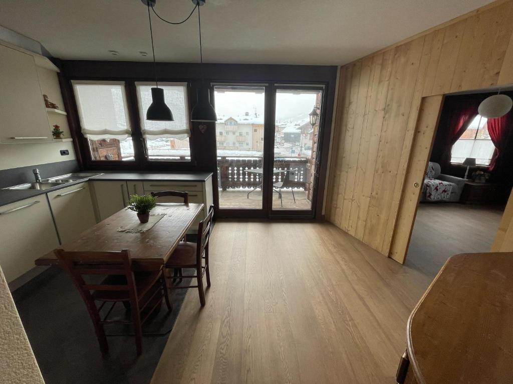 Kuchyňa alebo kuchynka v ubytovaní Chalet Layla