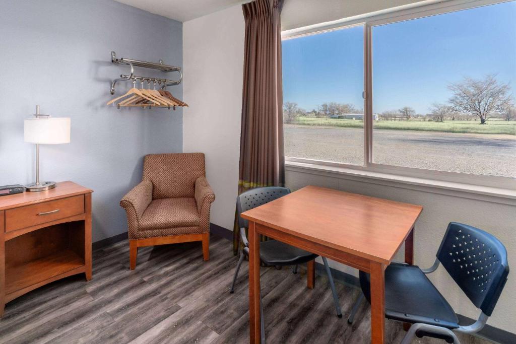 Super 8 by Wyndham Clayton - King Room - Niet -roken