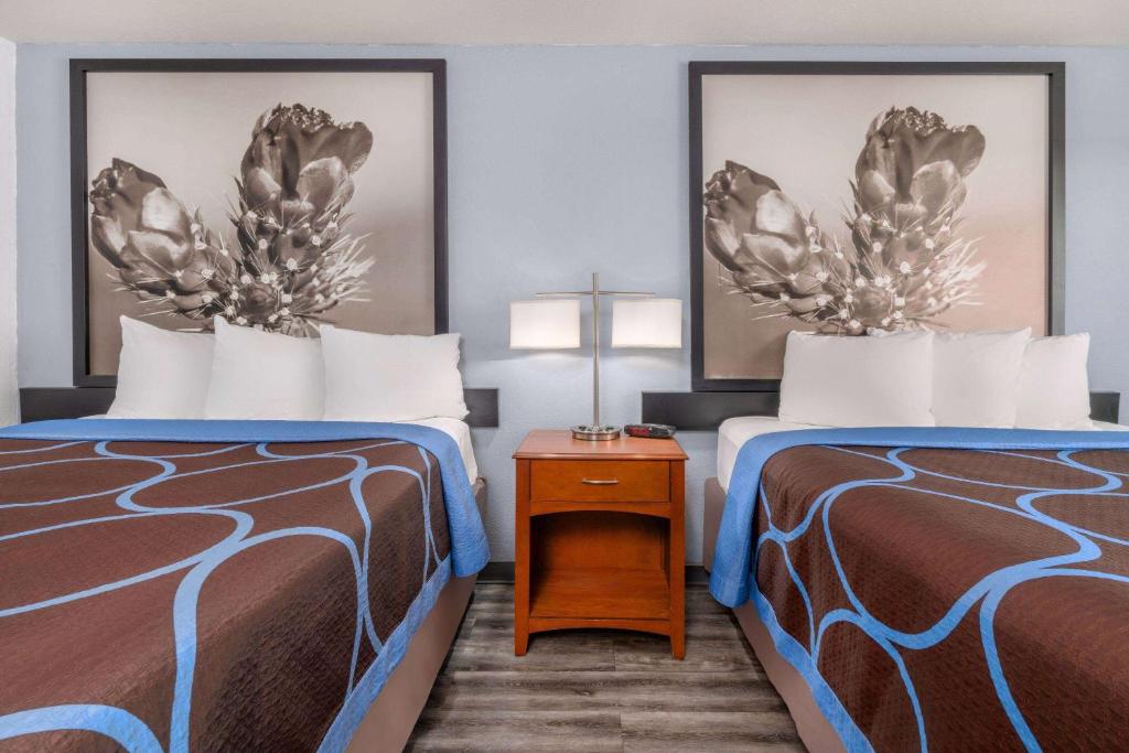 Super 8 by Wyndham Clayton - Queen Room Met Twee Queensize Bedden - Niet -roken