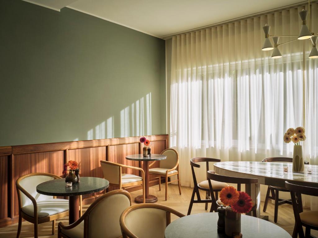 Posezení v ubytování Max Brown Hotel Missori, part of Sircle Collection