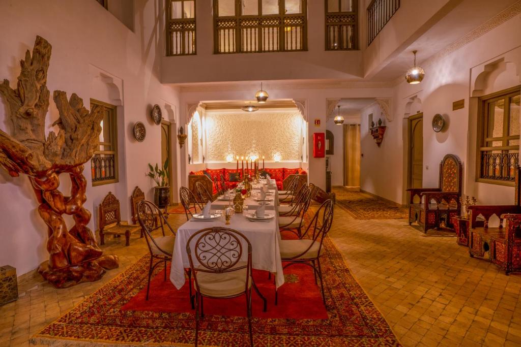 Posezení v ubytování Riad la clé d'or & spa