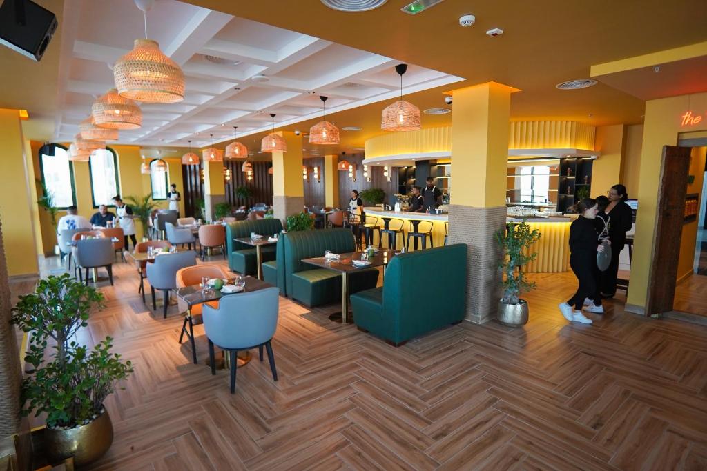 Restaurace v ubytování Concorde Creek View Hotel Bur Dubai