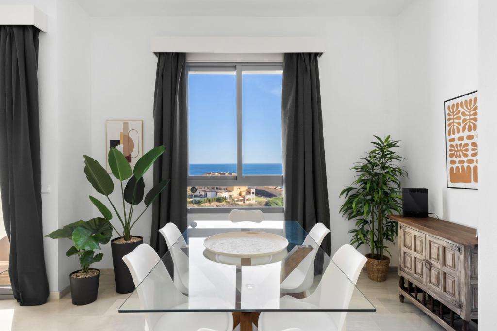 Posedenie v ubytovaní Stunning townhouse with pool, gym and seaviews by Costarentals - Ref 162