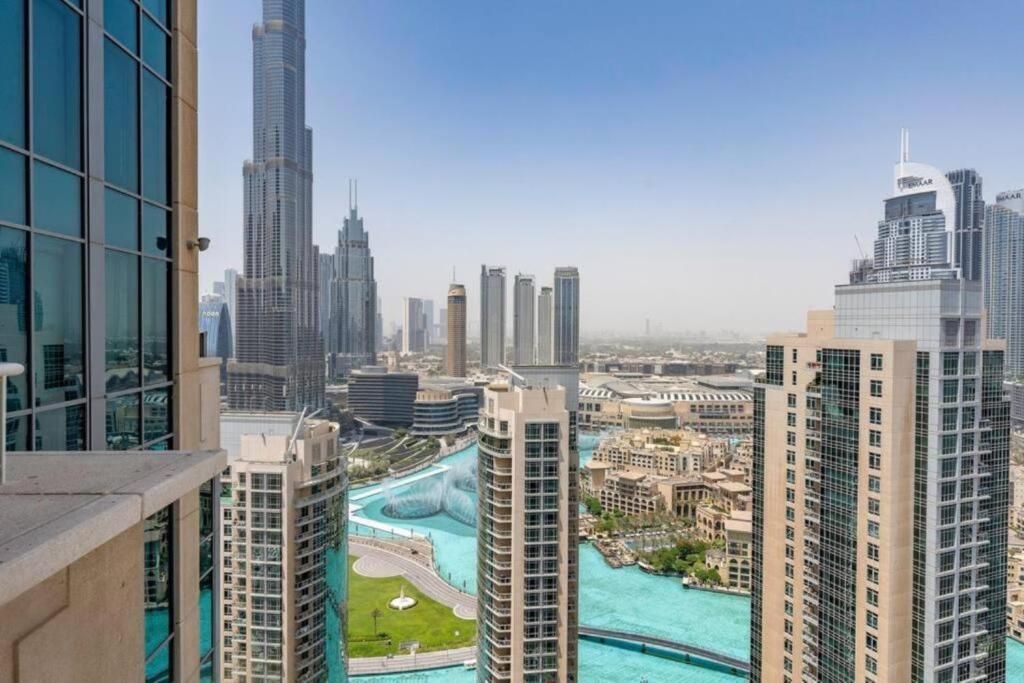 BellaVista Huge Terrace 1BR Apartment 29 Boulevard Downtown with Burj