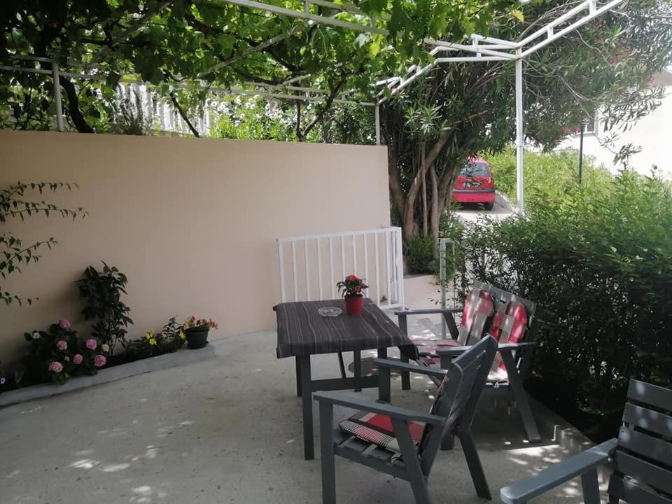 Zahrada ubytování Apartments Dunja