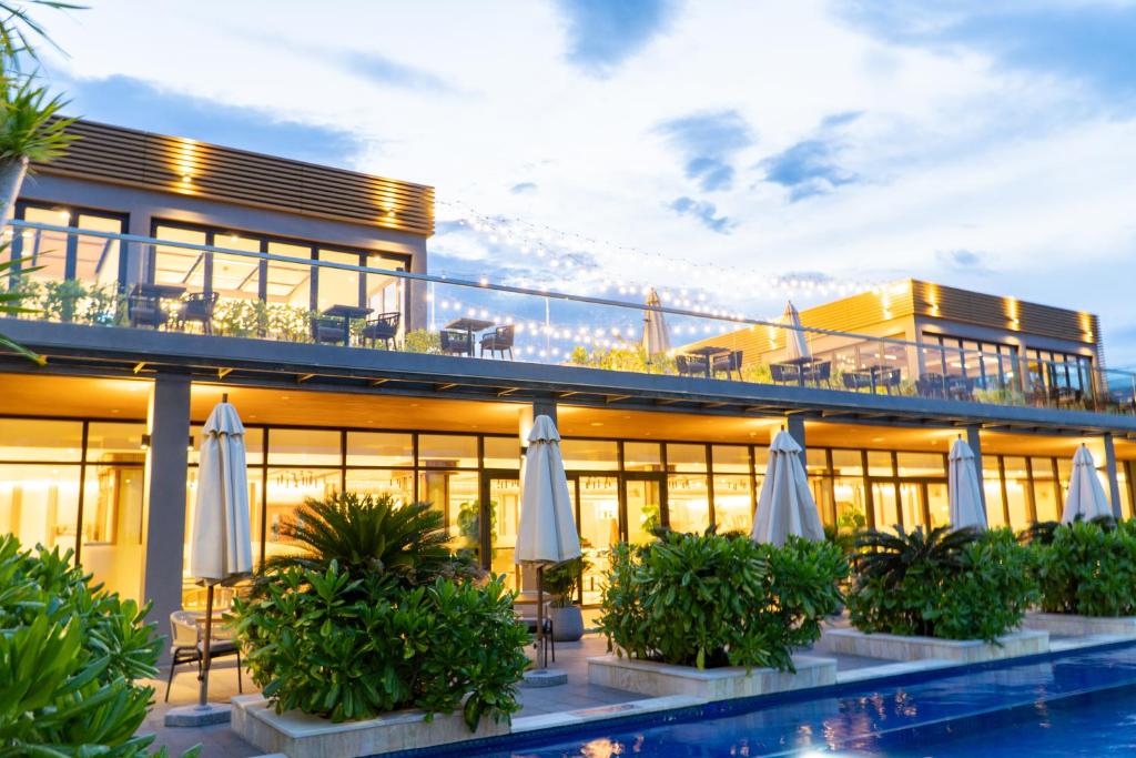 Bazén v ubytování Mysterio Pool Villas - Wyndham Garden Resort nebo v jeho okolí