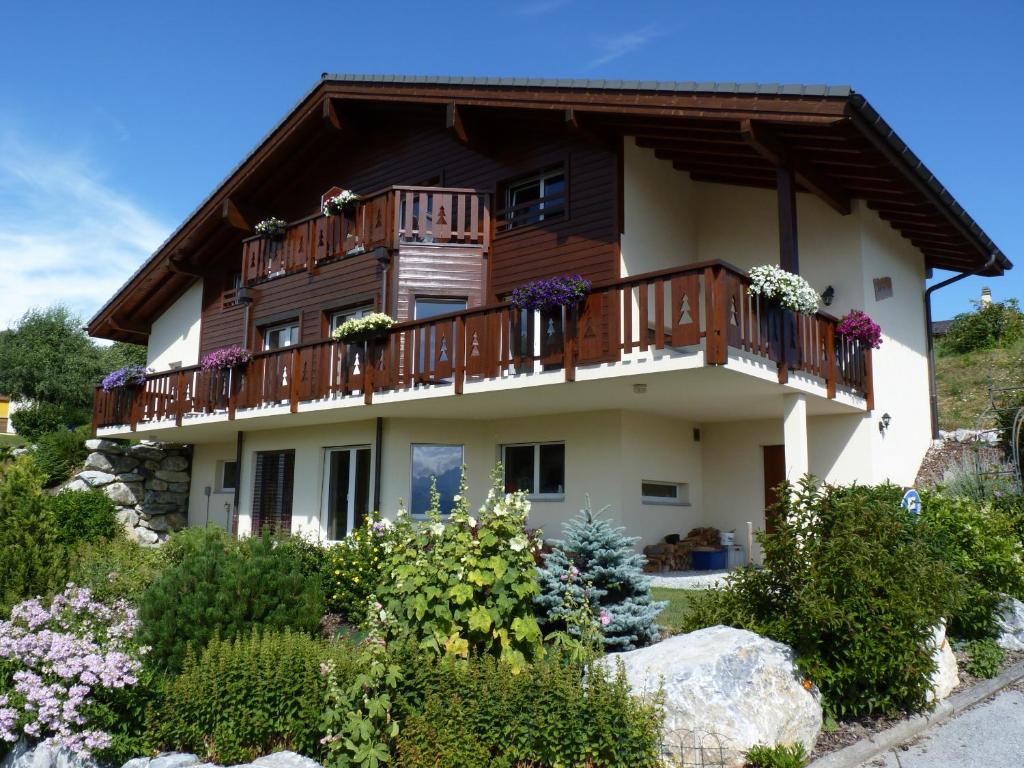 Fotografie z fotogalerie ubytování Chalet des Alpes v destinaci Crans-Montana