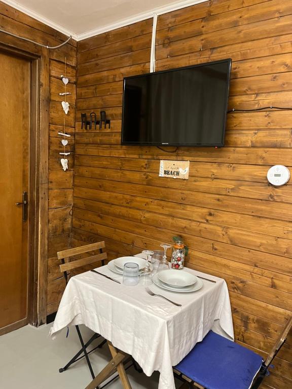 TV a/nebo společenská místnost v ubytování Lo Chalet del Relax