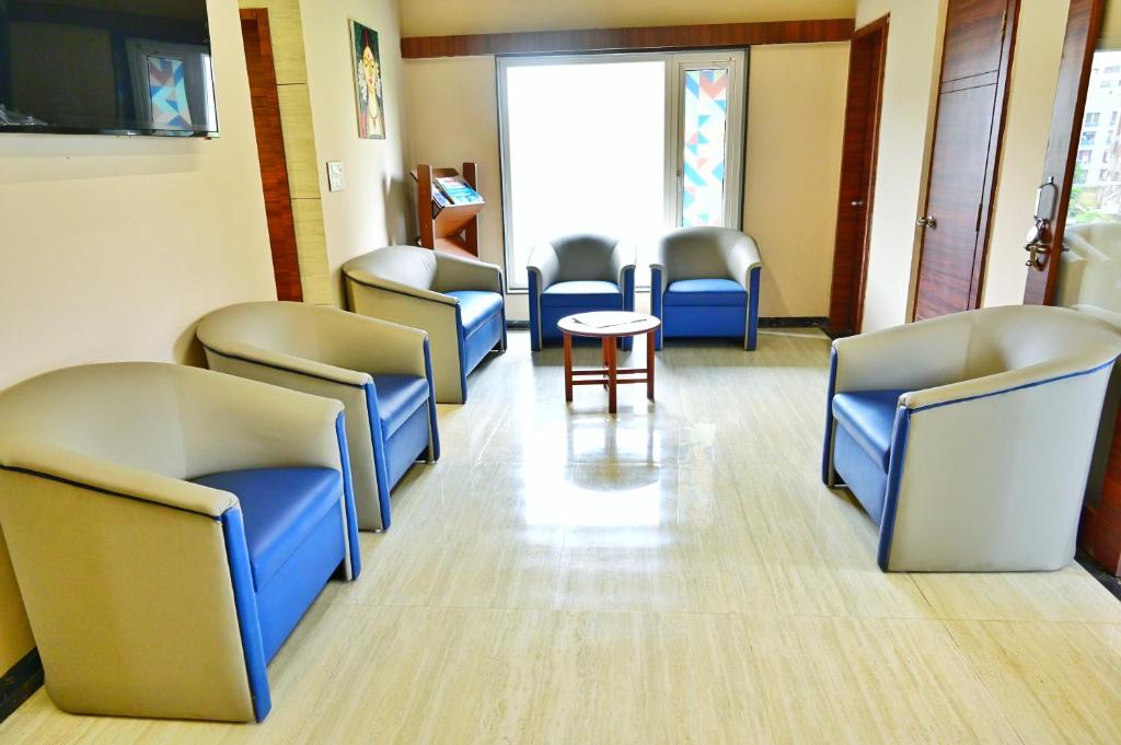 Posezení v ubytování The One Hotel Nashik