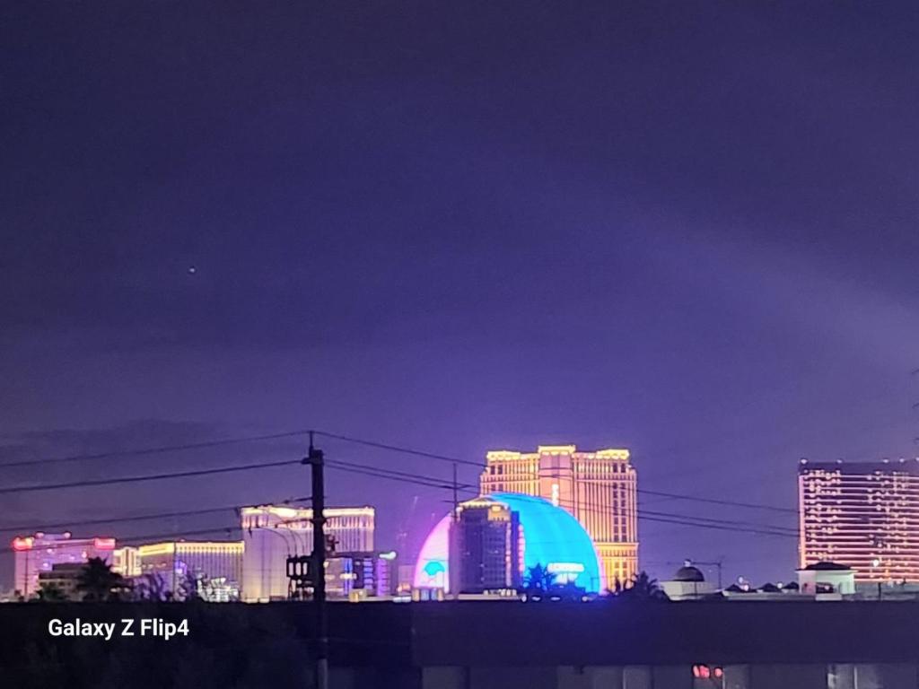 Gallery image of Staycation near Flamingo road in Las Vegas