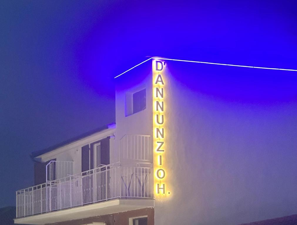 The building in which a panziókat is located