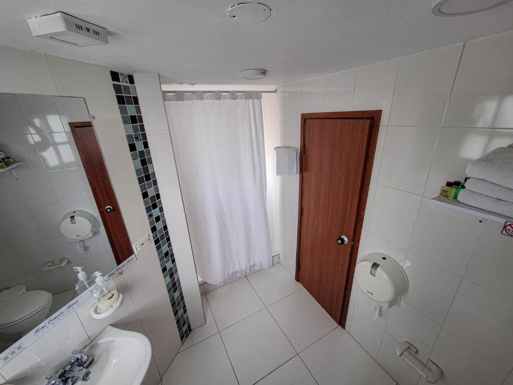 Koupelna v ubytování Hotel Estación Sabana
