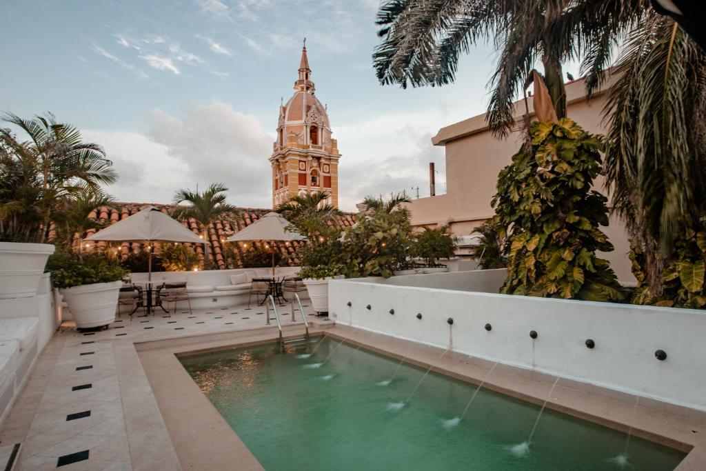 Bazén v ubytování Amarla Boutique Hotel Cartagena nebo v jeho okolí