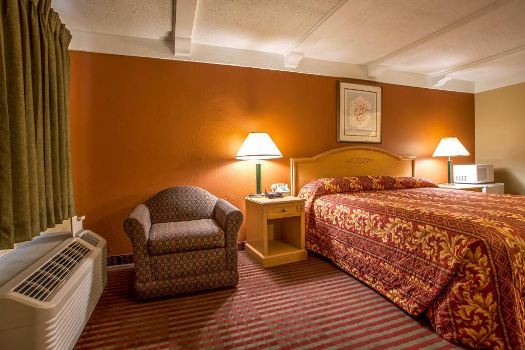 Relax Inn Saint Charles - Room King - Fumer