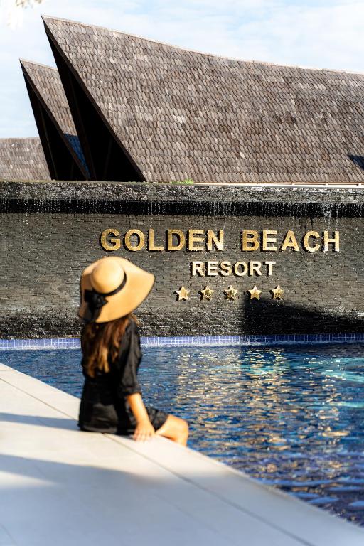 Bazén v ubytování Golden Beach Resort nebo v jeho okolí
