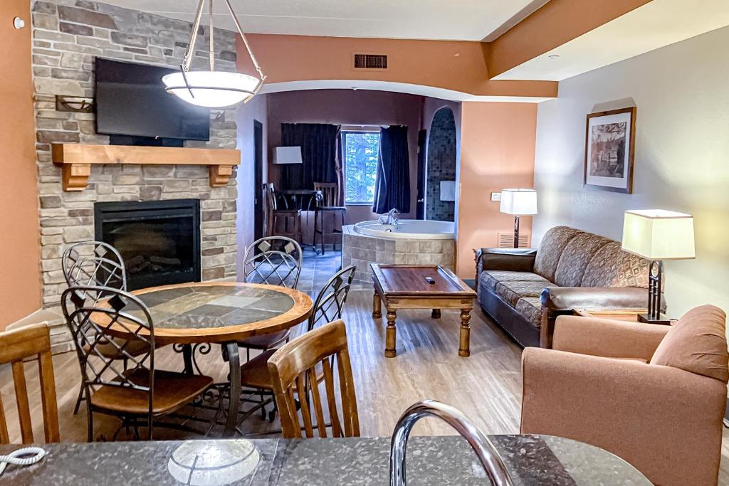 Chula Vista Condo 2343, Wisconsin Dells (updated prices 2024)