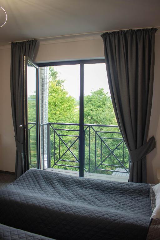 Готельно-ресторанний комплекс Фамілія - Triple Chambre