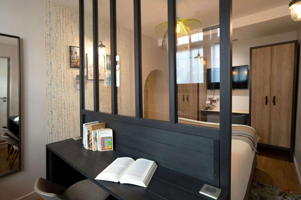 Hotel Litteraire Marcel Ayme, BW Premier Collection - Resim 14