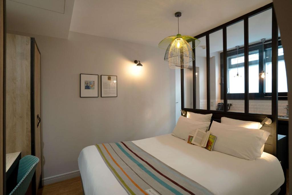 Hotel Litteraire Marcel Ayme, BW Premier Collection - Resim 15