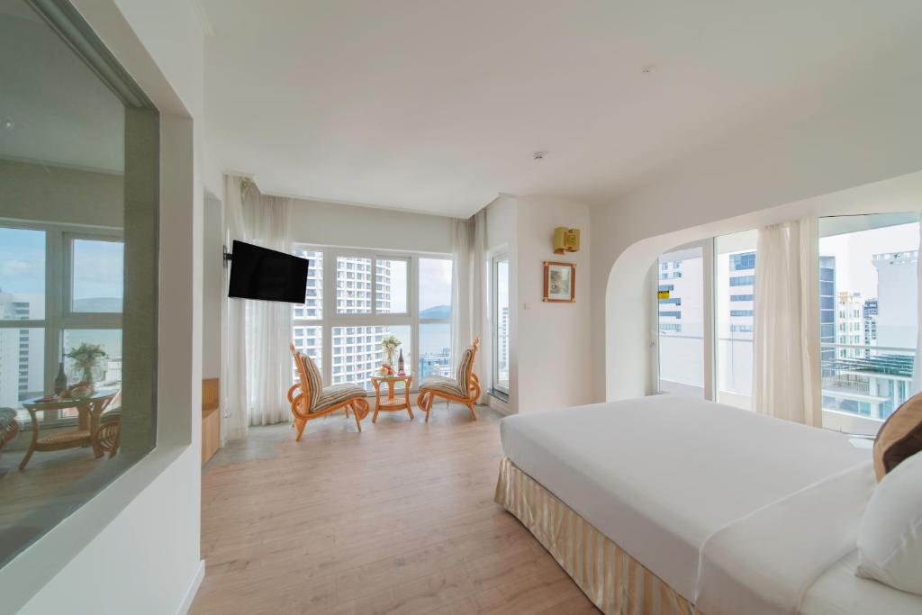 TV/trung tâm giải trí tại Green World Hotel Nha Trang