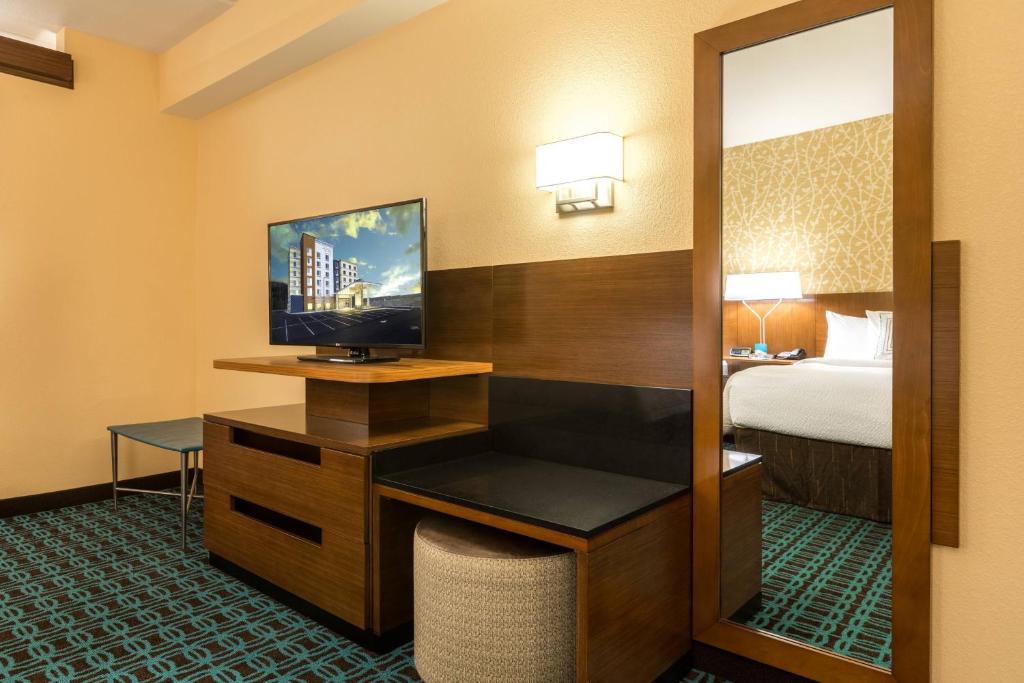 Fairfield Inn & Suites by Marriott Asheville Tunnel Road photo
