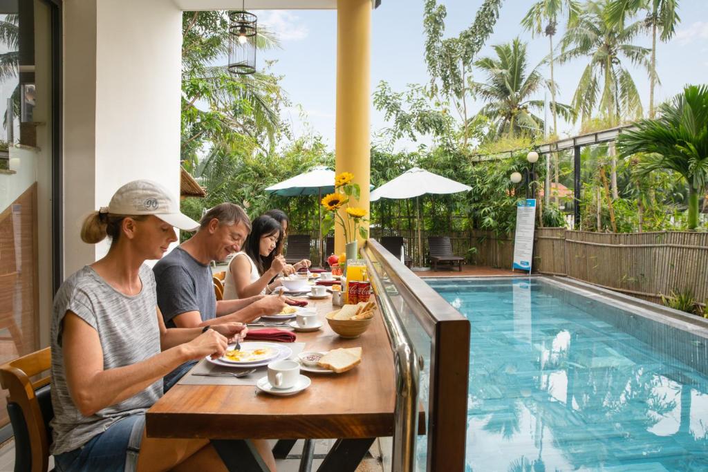 Bazén v ubytování Lancelynk Retreat Hoi An nebo v jeho okolí