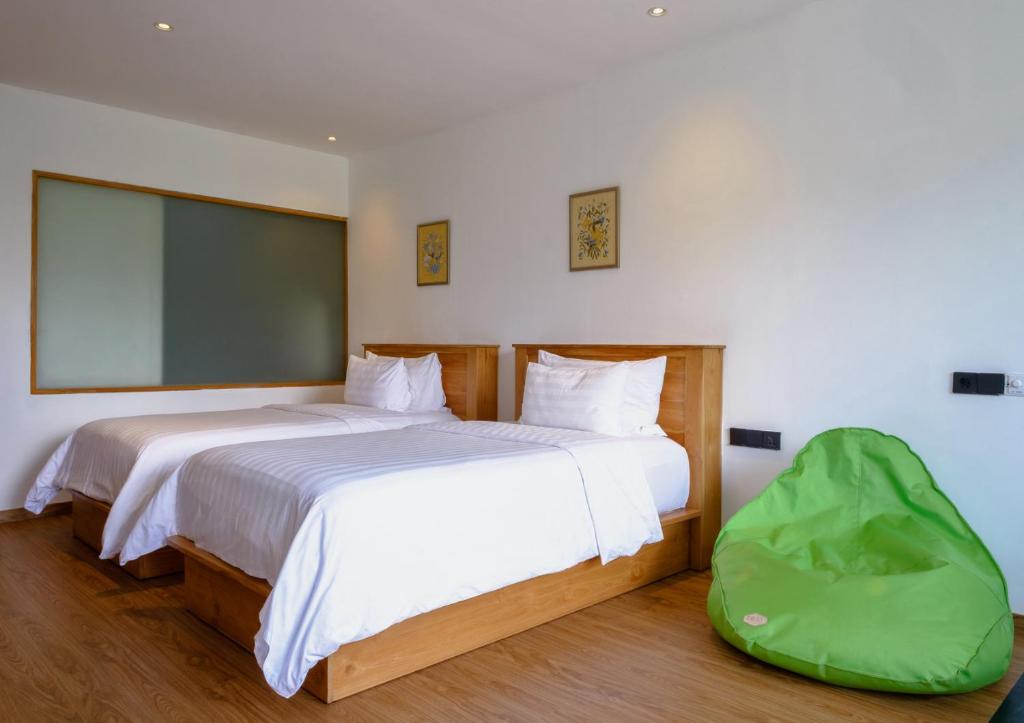 Giriwood Hotel & Villa - 13