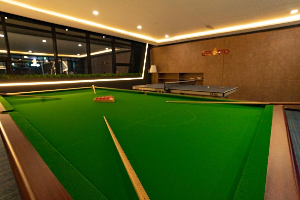 Biliár nebo kulečník v ubytování Essotto Recreation Hub