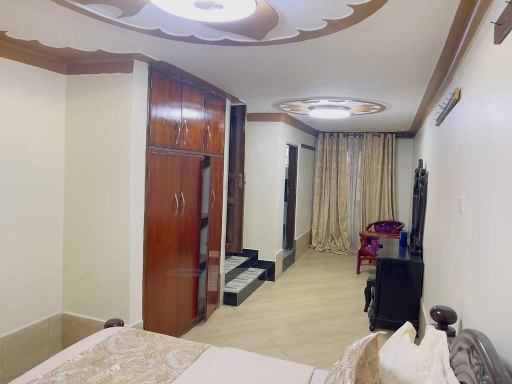 Albert Suites & Apartments Entebbe - Casa De Tres Dormitorios