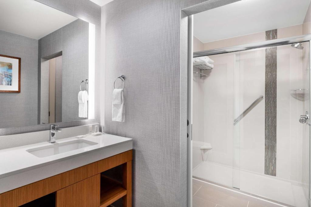 Hyatt Place Fort Worth-Alliance Town Center photo