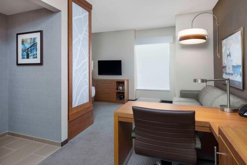 Hyatt Place Fort Worth-Alliance Town Center photo