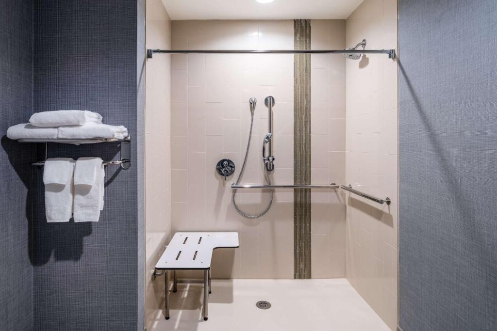 Hyatt Place Fort Worth-Alliance Town Center photo