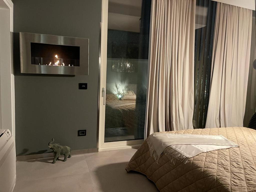 Sunset Oasis Getaway - Image 2