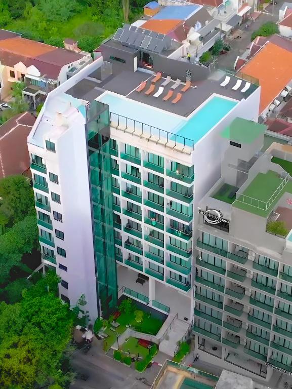 Phoenix Grand Patong - Resim 7