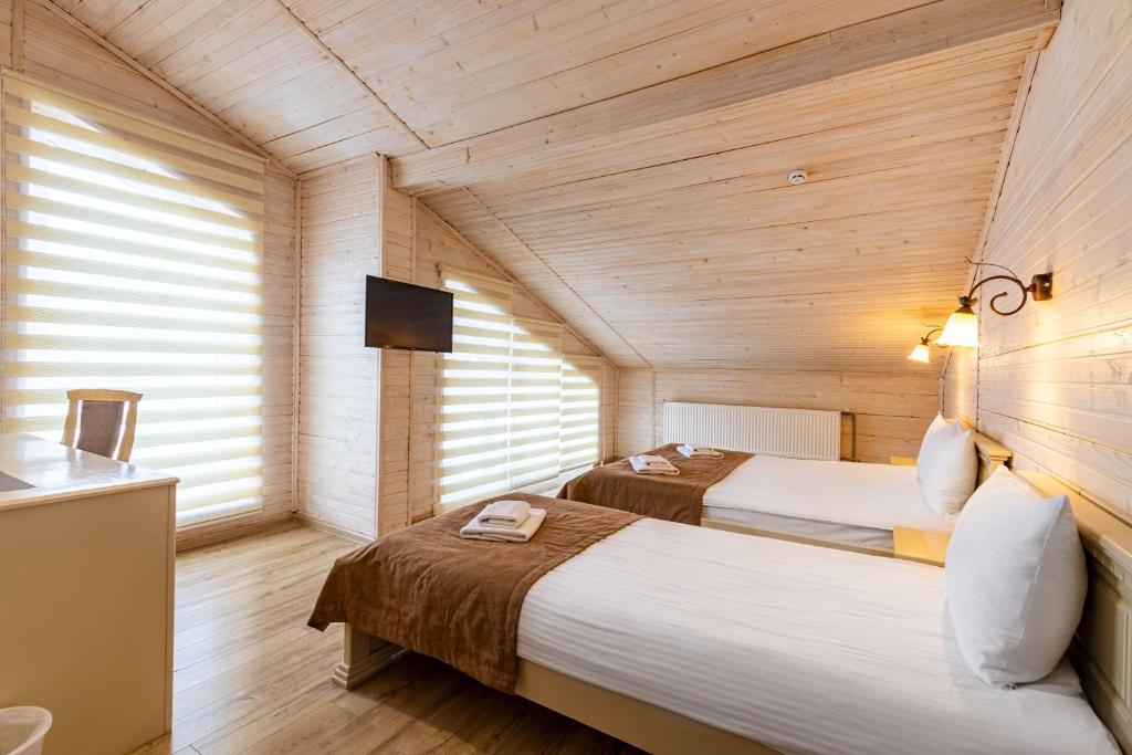 Gold Palace Wellness & Spa - Triple Room With Mountain View - Áttico