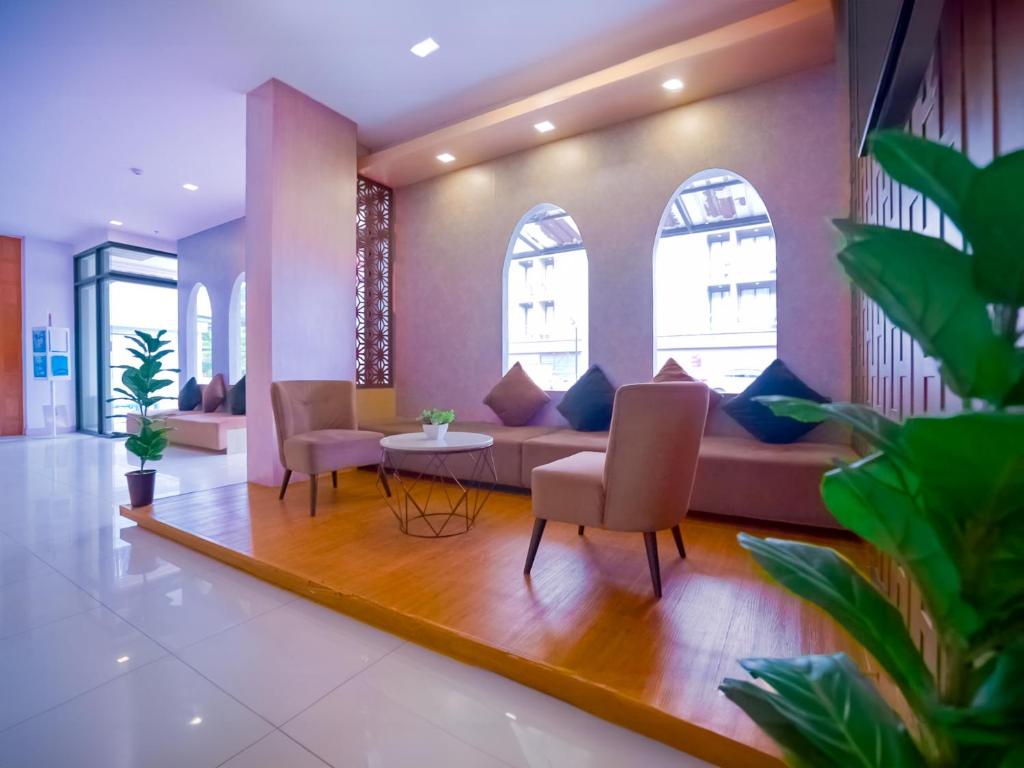 Posezení v ubytování Phoenix Hotel Karon Beach