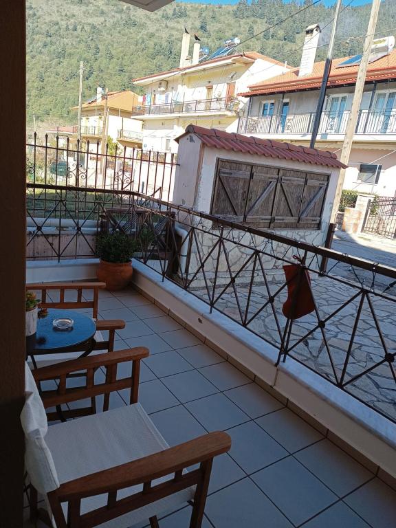A balcony or terrace at Xenonas Drimos