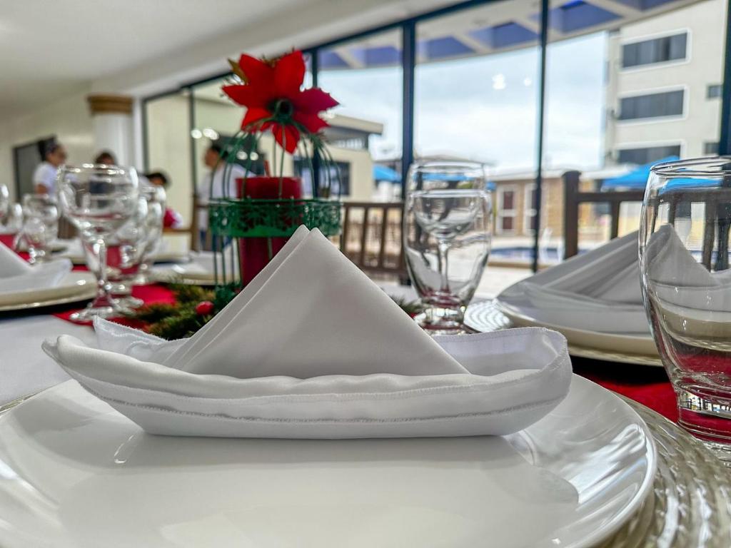 Restaurace v ubytování Hotel Bucaneiro