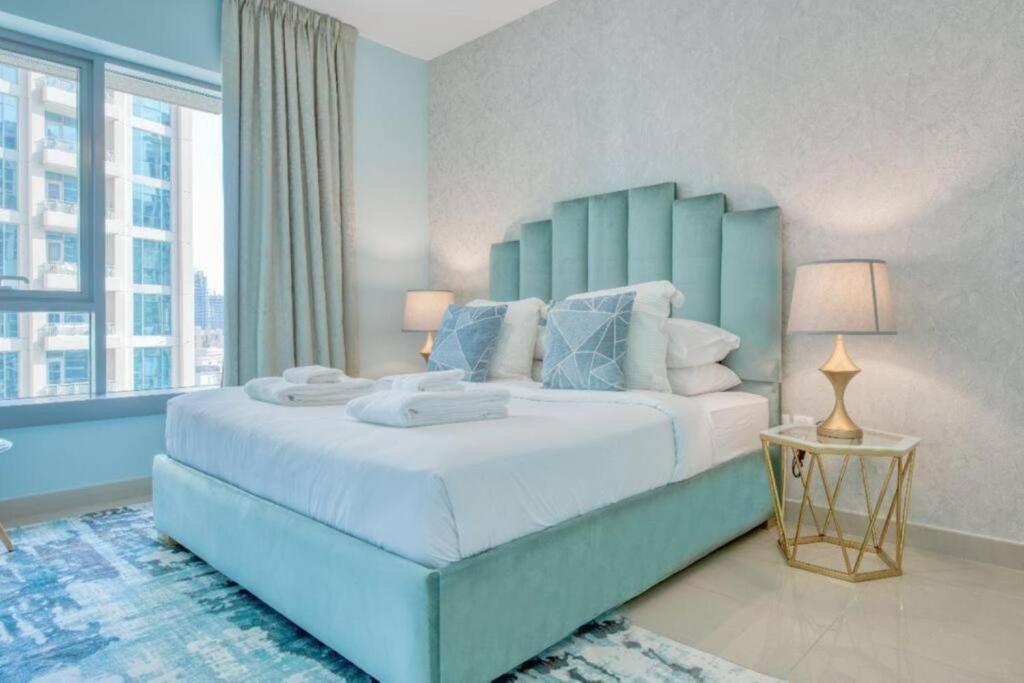 Bellavista – Charming – 1BR with Extra Room – 29 Boulevard – Partial Fountain View