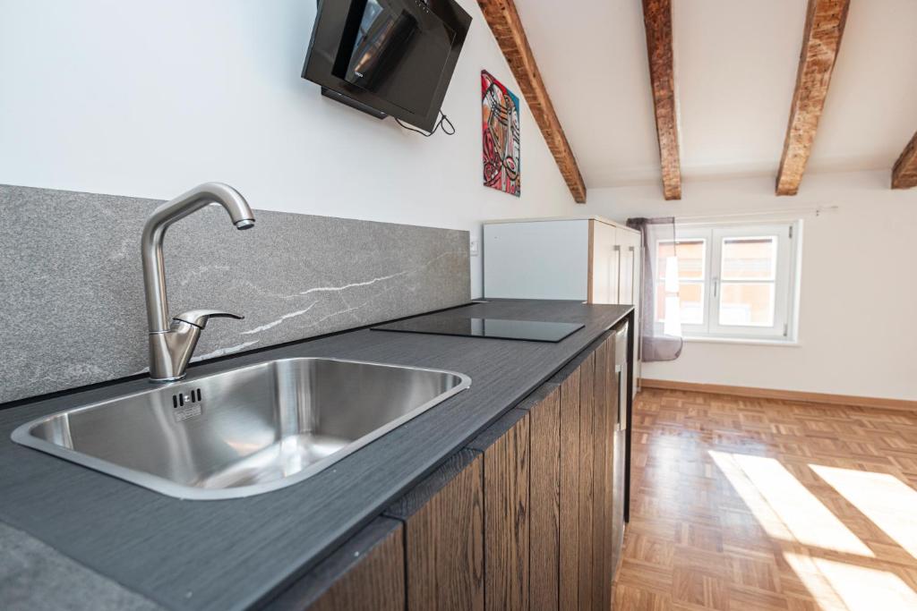 Hurban Apartments Venezian - Resim 9