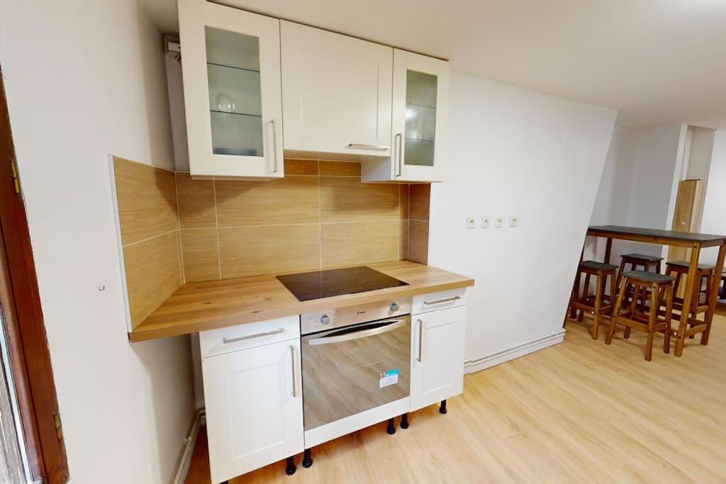 Photo de la galerie de l'établissement Lesueur - F2 3ème étage, au Havre