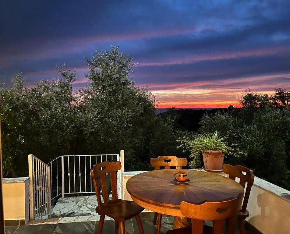 Qerana's rooms: Corner of nature - Image 9