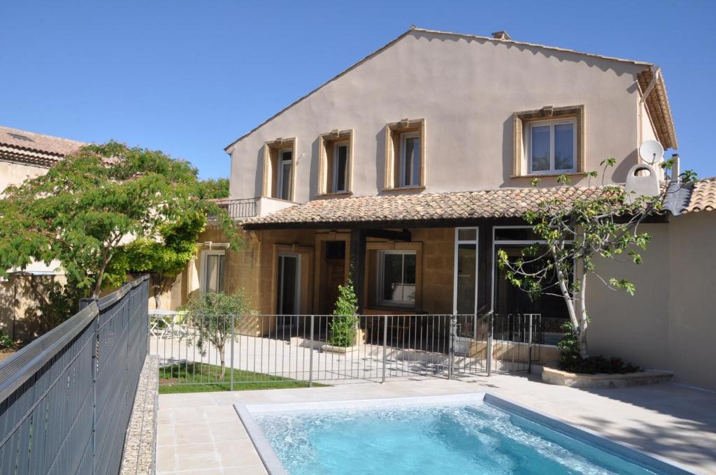 Photo de la galerie de l'établissement Maison de caractère au coeur de la Provence, à Mallemort