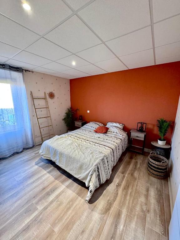 Fotografia z galérie ubytovania Charmante maison de Bourg, dans les hauteurs Auvergnate ! v destinácii Nonette